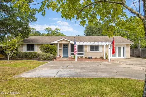12 52nd St, Gulfport, MS 39507