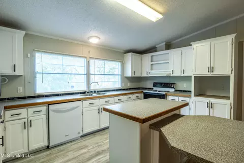 9744 Limu Way, Diamondhead, MS 39525 photo 11