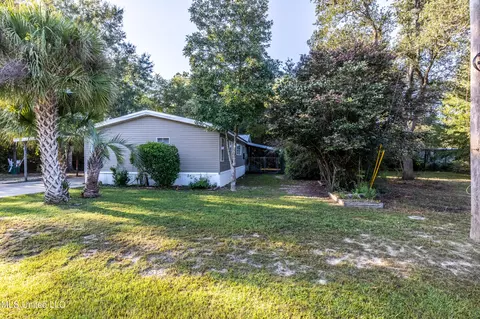 9744 Limu Way, Diamondhead, MS 39525 photo 4