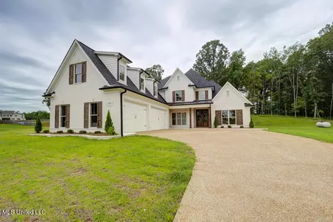93 Fairview Trl, Byhalia, MS 38611