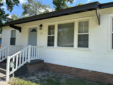 113 Oak View Ave, Long Beach, MS 39560