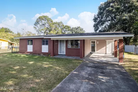 4414 Old Mobile Ave, Pascagoula, MS 39581