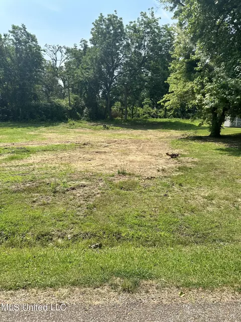 625 Autumn St, Coldwater, MS 38618