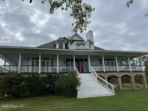 1103 Campbell Dr, Biloxi, MS 39532