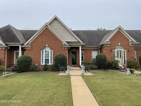 946 S Martin Cir, Hernando, MS 38632