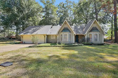 1479 Tracewood Dr, Jackson, MS 39211