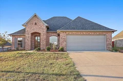105 Coventry Ln, Brandon, MS 39042