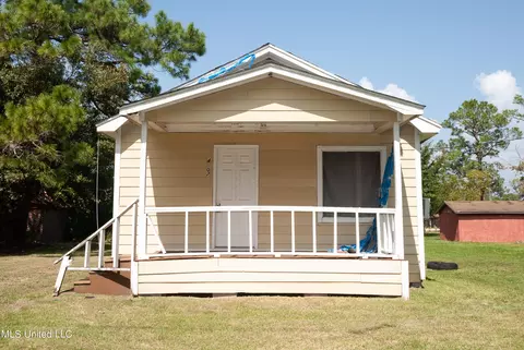 4607 Meridian St, Moss Point, MS 39563 photo 1
