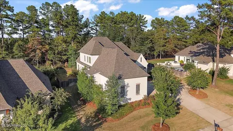 94 Cedar Woods Dr, Madison, MS 39110 photo 2