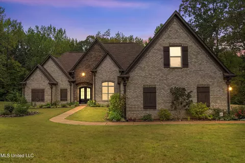 4345 Trumpington Cv, Southaven, MS 38672