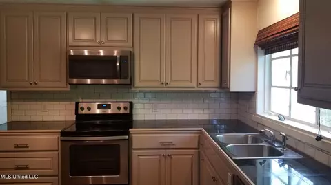 807-809 Fairview St, Jackson, MS 39202 photo 12