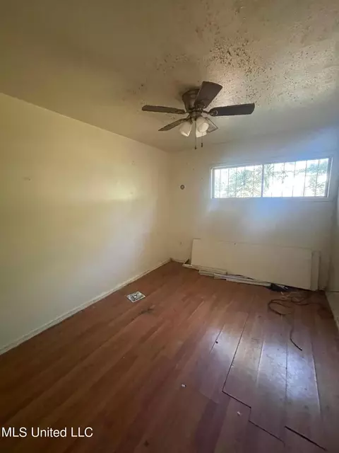 2764 Woodside Dr, Jackson, MS 39204 photo 5