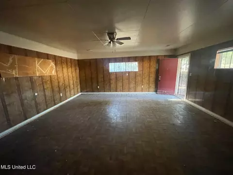 2764 Woodside Dr, Jackson, MS 39204 photo 3