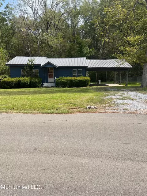 262 Montrose Rd, Lake, MS 39092