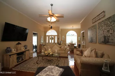 1541 Mason Dr, Hernando, MS 38632 photo 3