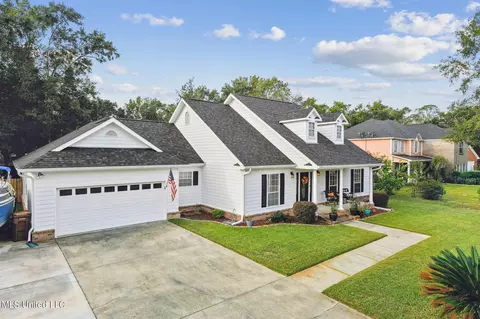 5 Rosalie Dr, Long Beach, MS 39560
