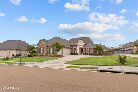 132 Camden Lake Cir, Madison, MS 39110