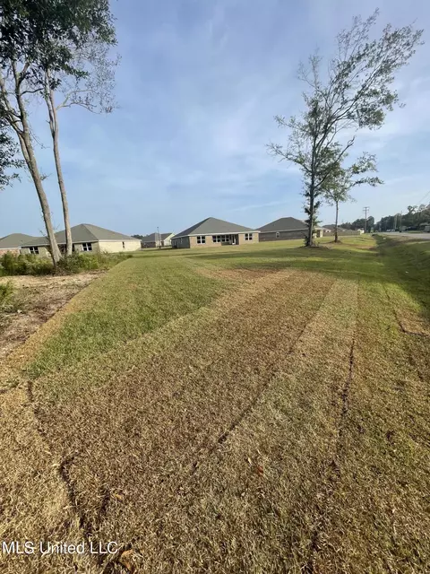 1074 Enclave Cir, Long Beach, MS 39560 photo 20
