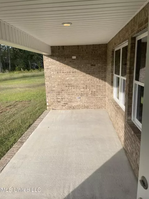 1074 Enclave Cir, Long Beach, MS 39560 photo 17