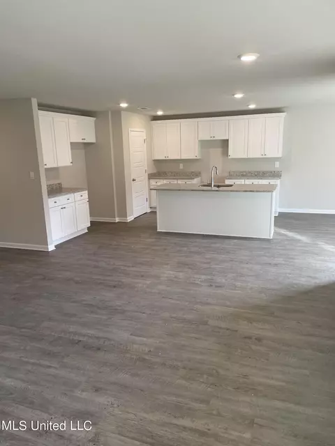 1074 Enclave Cir, Long Beach, MS 39560 photo 13