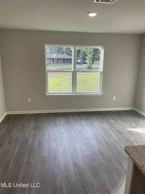 1074 Enclave Cir, Long Beach, MS 39560 photo 15