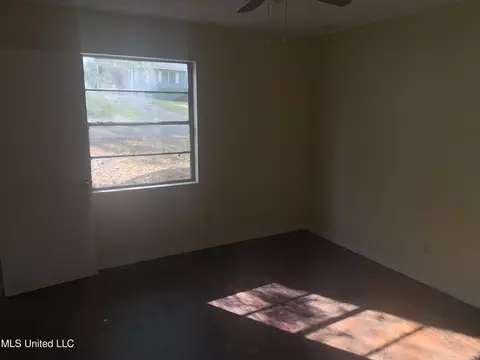 1322 Maria Dr, Jackson, MS 39204 photo 5