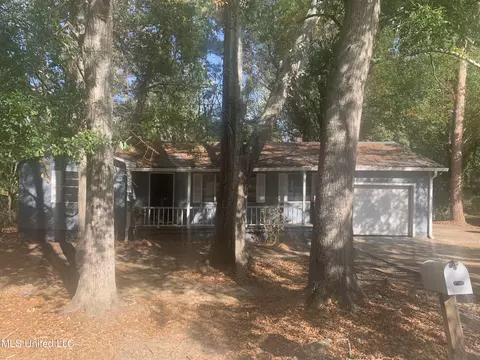 1322 Maria Dr, Jackson, MS 39204