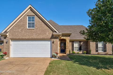 3066 Greenhouse Dr, Southaven, MS 38672
