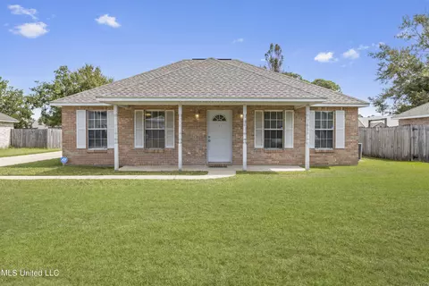 3200 N 5th St, Ocean Springs, MS 39564