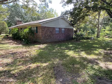 7904 Jason Dr, Moss Point, MS 39562 photo 9