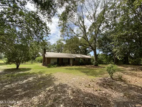 7904 Jason Dr, Moss Point, MS 39562 photo 2