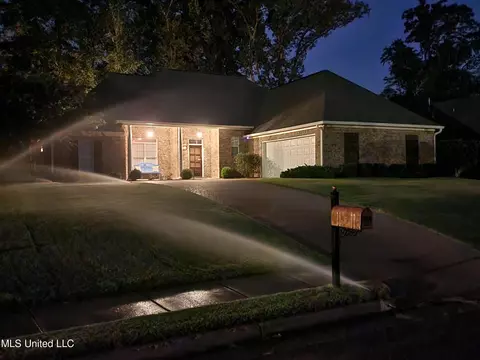 114 Springmeade Rd, Clinton, MS 39056 photo 2
