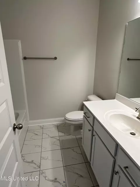 Bath - 7644 Willow Way, Hernando, MS 38632 photo 1 of 5