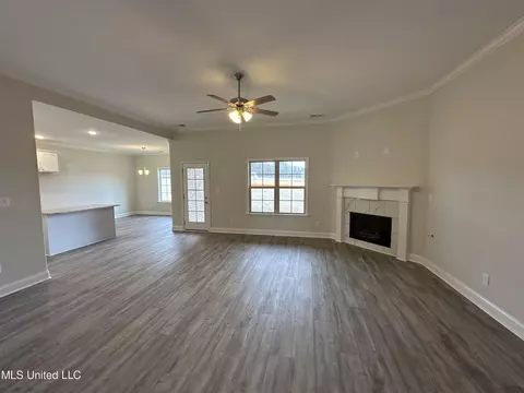 Living - 7644 Willow Way, Hernando, MS 38632 photo 1 of 3