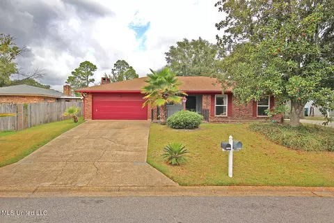 15719 S Parkwood Dr, Gulfport, MS 39503