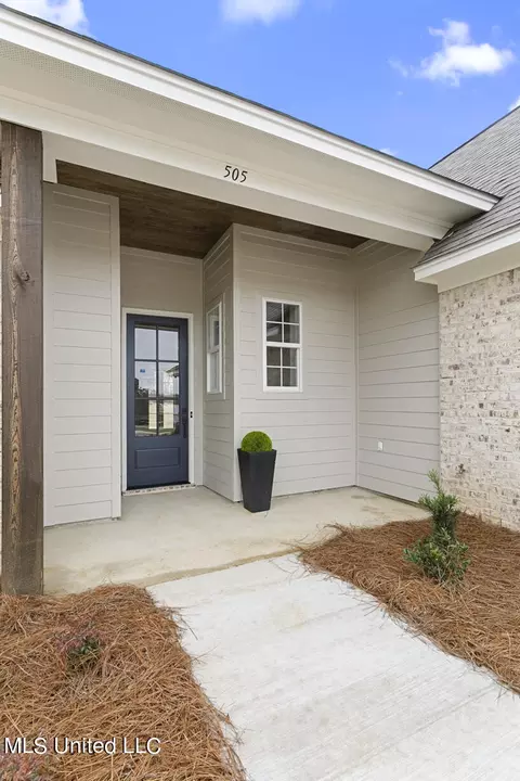 Exterior - 505 Black Cherry Cv, Canton, MS 39046 photo 2 of 3