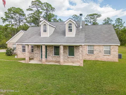 6552 Simmons Dr, Long Beach, MS 39560 photo 2
