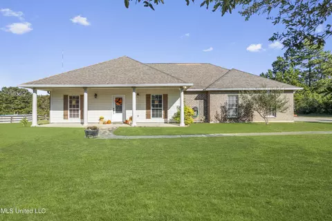 78 Clear Lake Rd, Perkinston, MS 39573