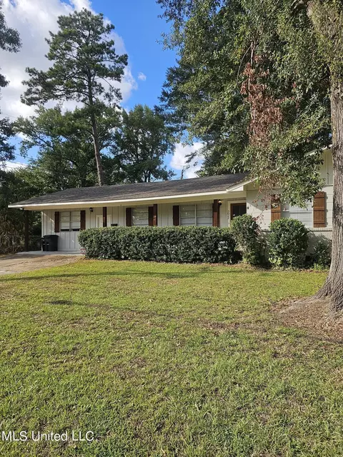 5022 Old Canton Rd, Jackson, MS 39211