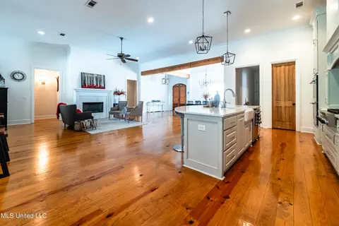 404 Maple Leaf, Madison, MS 39110 photo 4