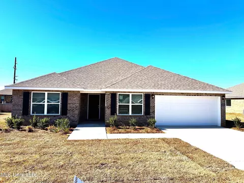 10191 Woodbury Dr, Gulfport, MS 39503