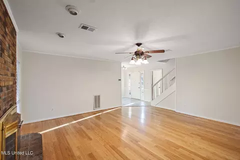 5214 Sycamore Dr, Jackson, MS 39212 photo 8