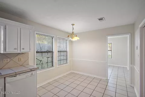 5214 Sycamore Dr, Jackson, MS 39212 photo 11