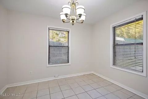 5214 Sycamore Dr, Jackson, MS 39212 photo 9