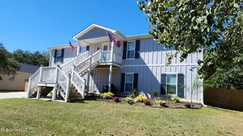 29 Bayou View Dr, Gulfport, MS 39507