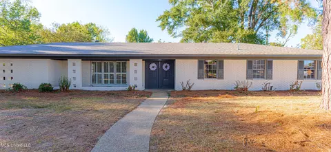 2004 Springridge Dr, Jackson, MS 39211