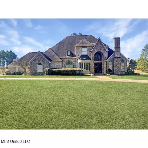 125 Levon Owens Dr, Raymond, MS 39154