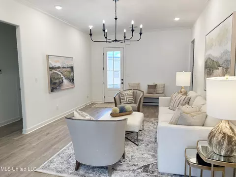 Living - 3501 Hatton Dr, Nesbit, MS 38651 photo 4 of 5