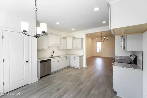 Other - 3501 Hatton Dr, Nesbit, MS 38651 photo 2 of 13