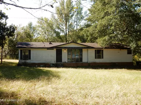 16 Leewood Rd, Holly Springs, MS 38635